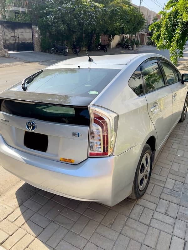 Toyota Prius 2012 G leather 4