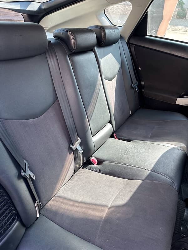 Toyota Prius 2012 G leather 8