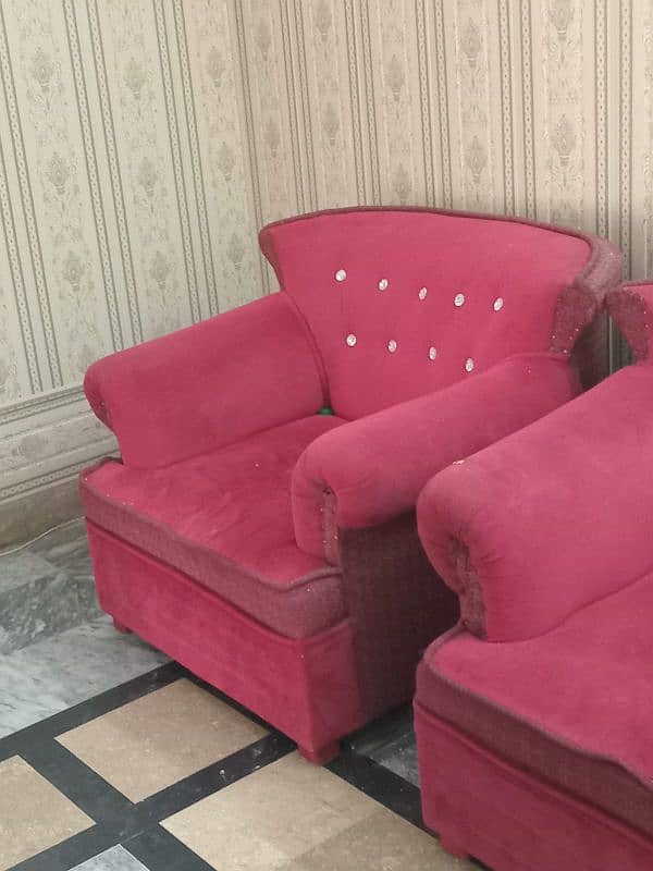 red sofas 2