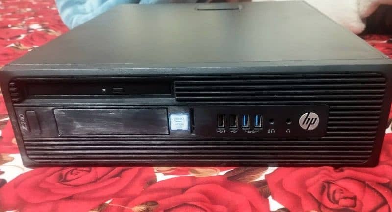 HP Z240 Desktop pc 0