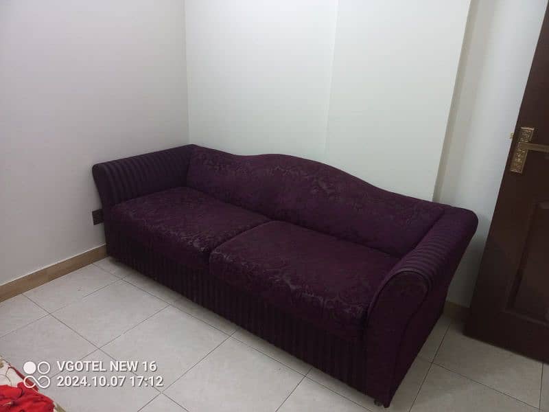 8 seater sofa set normal condition 2