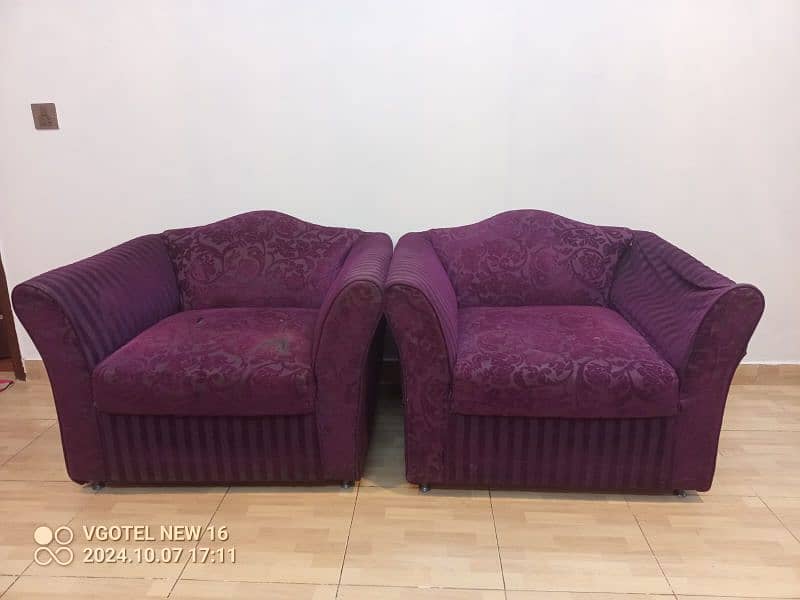 8 seater sofa set normal condition 6