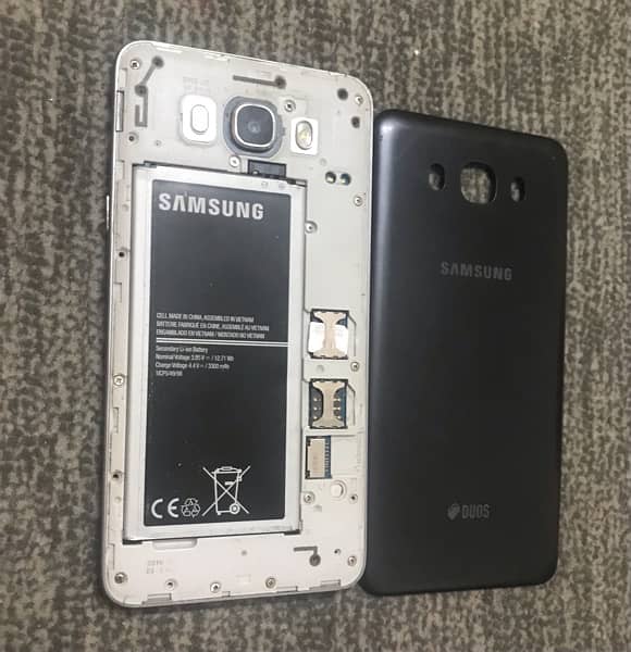 Samsung J7 duos 1