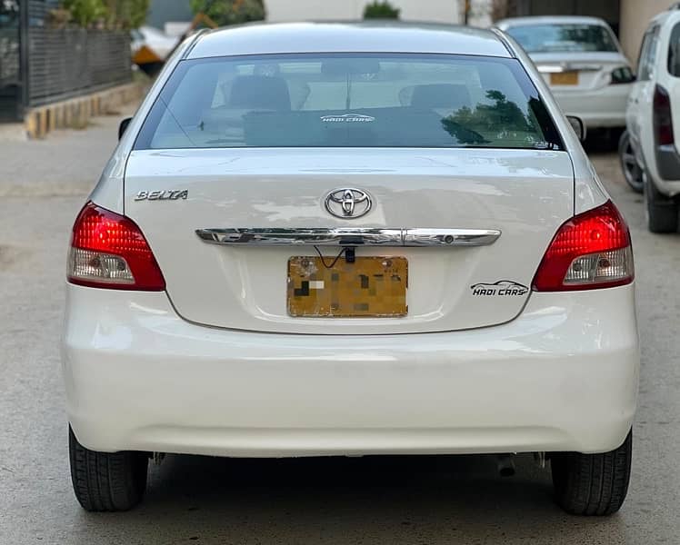 Toyota Belta 2007/2012 White color  1000cc automatic original body 2