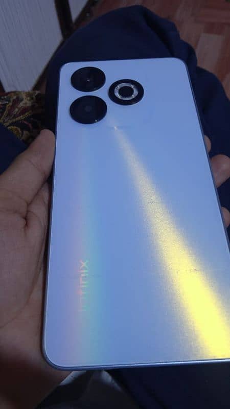 20,000 Infinix smart 8 0