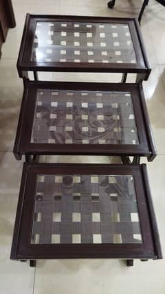 tables / nesting tables / glass top nesting table / coffee table