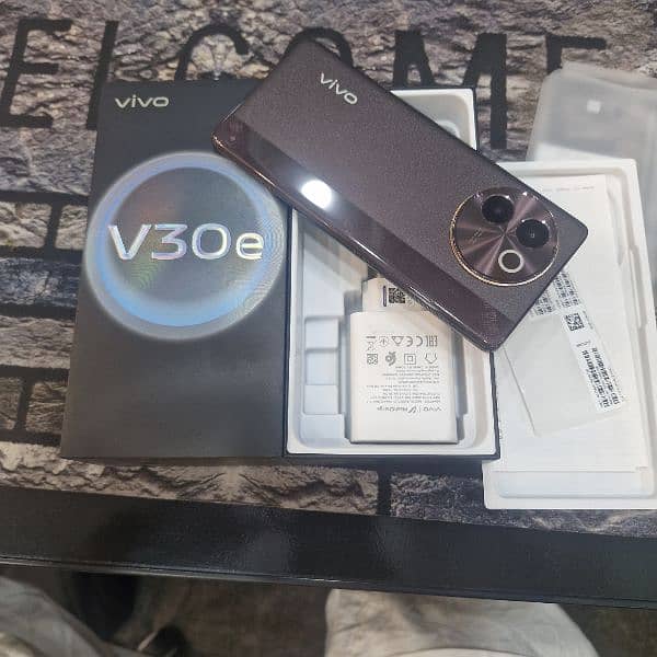 vivo v 30 e 8/256 Brown 1