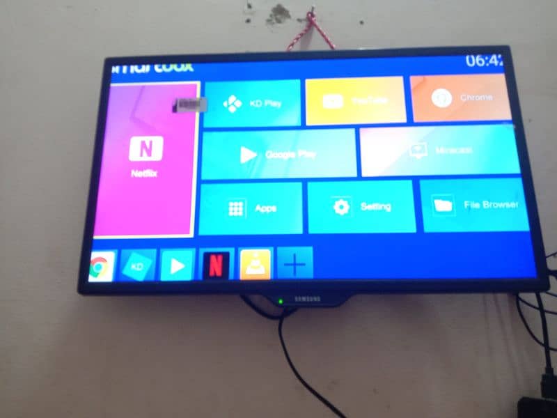 LED 21" with smart tv box 2