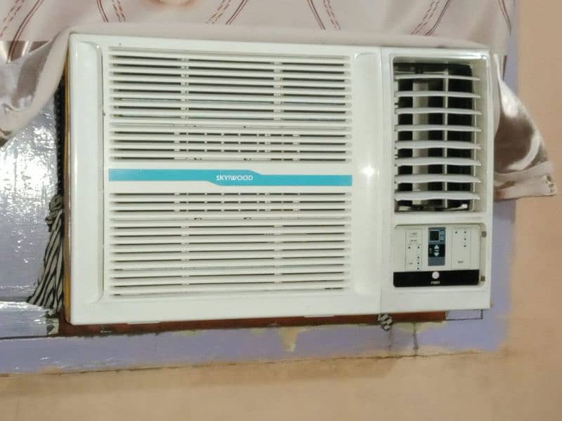 used window ac. in working 2