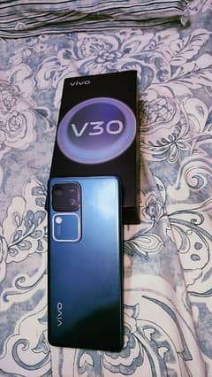 Vivo V30