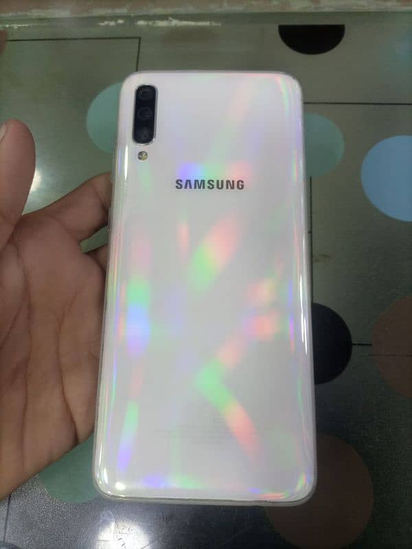 SAMSUNG A70 6