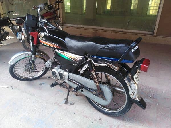 Honda 70 bike urgent sale 0370/5245150 8