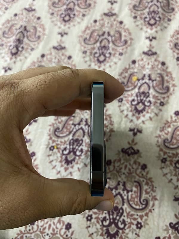 iphone 12 pro 100% battery health 10/10 with box 6