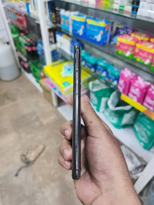 one plus 7 pro 8+8ram/256gb memory 3