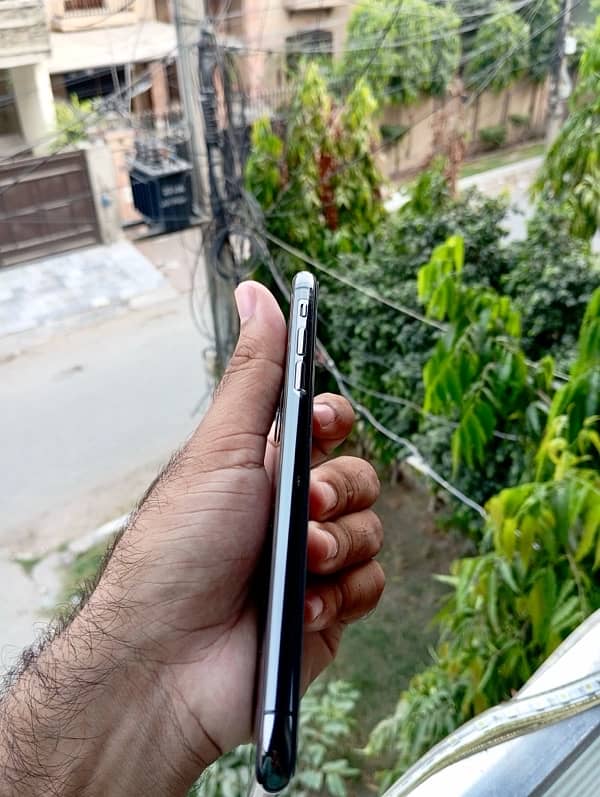 Iphone 11 pro max PTA approved 2