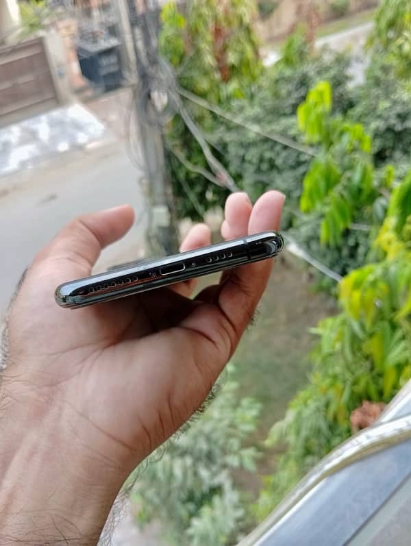 Iphone 11 pro max PTA approved 3