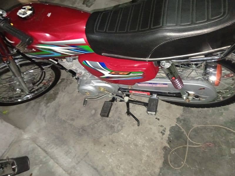 Honda 125cc 2023 model haripur number see in kamra cantt 1