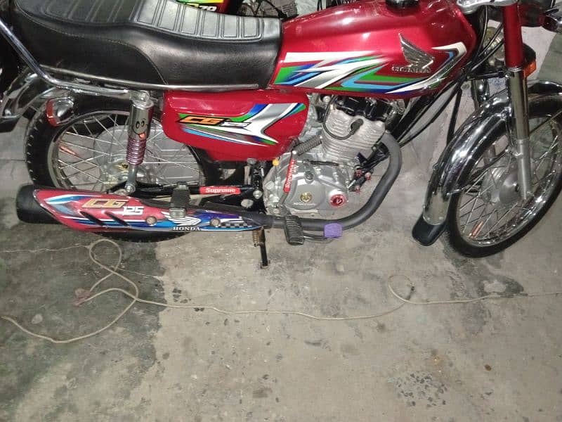 Honda 125cc 2023 model haripur number see in kamra cantt 9