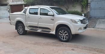 Toyota Hilux 2013