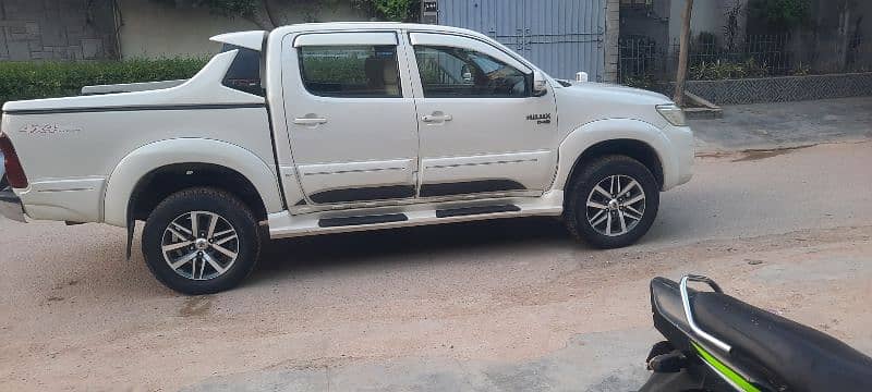 Toyota Hilux 2013 2