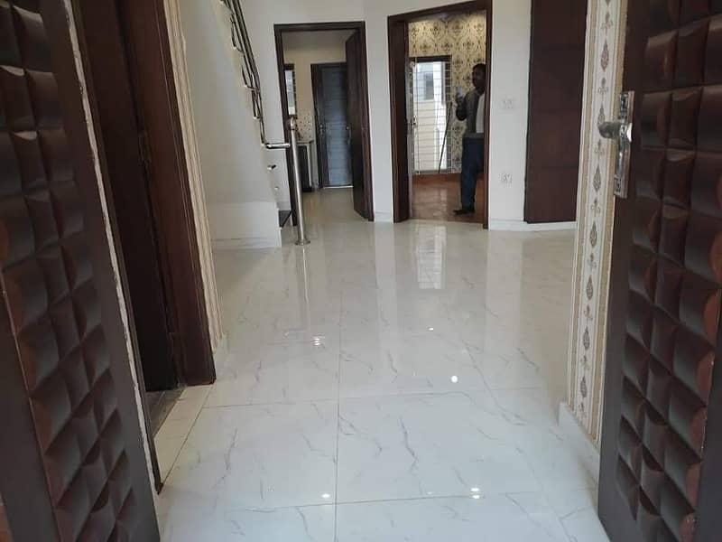 10 Marla House For Rent In Bahria Town Lahore 15