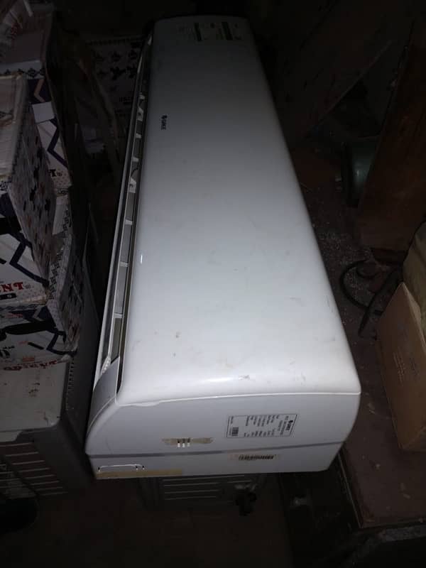 gree a/c 2 ton 3