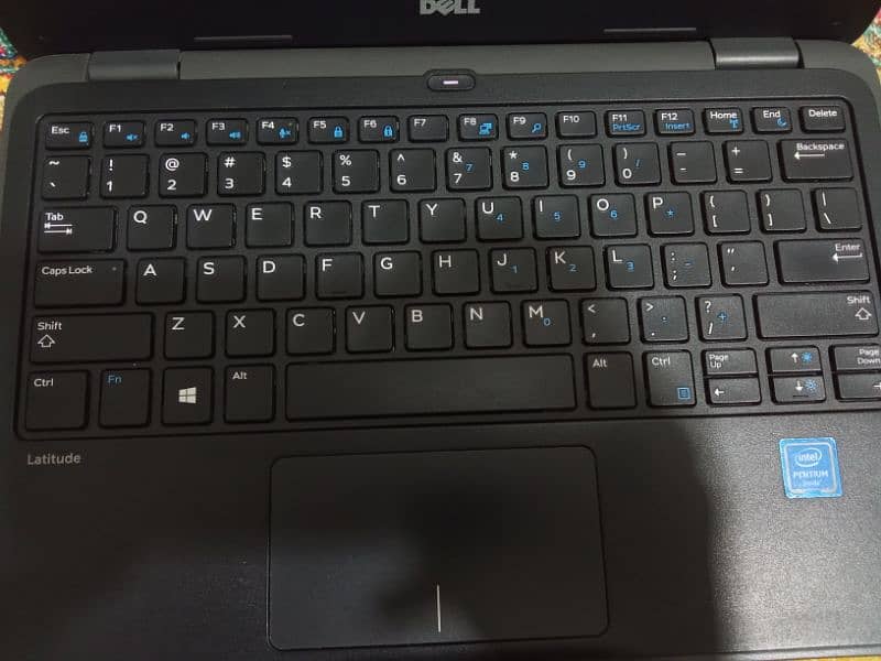 Laptop Urgent sell 4