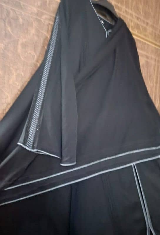 Saudi Arabian abaya 3