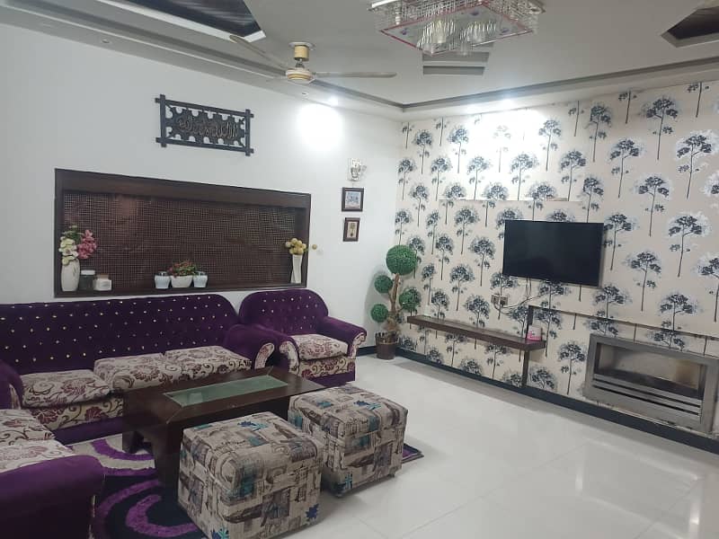 Beautiful House For Sale in Johar Town 8