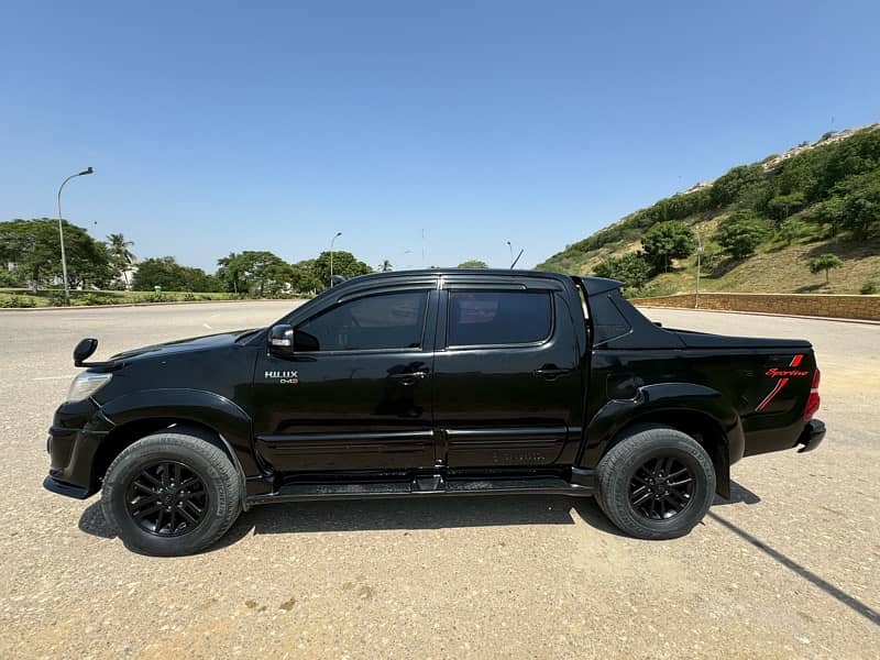 Toyota Hilux 2015 12