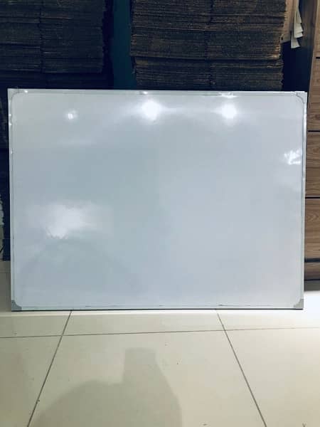 white board almost new 4x3 feet 0