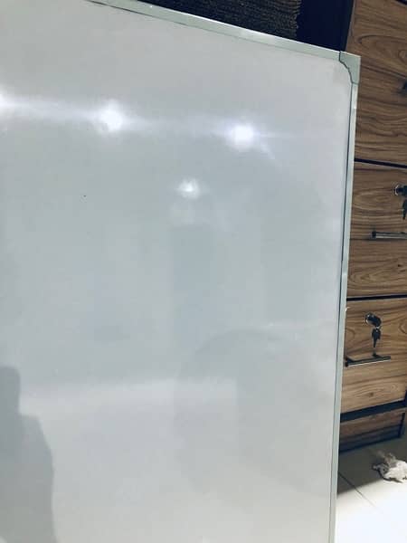 white board almost new 4x3 feet 1