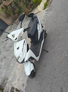 electric scooty United autos unregistered 50cc