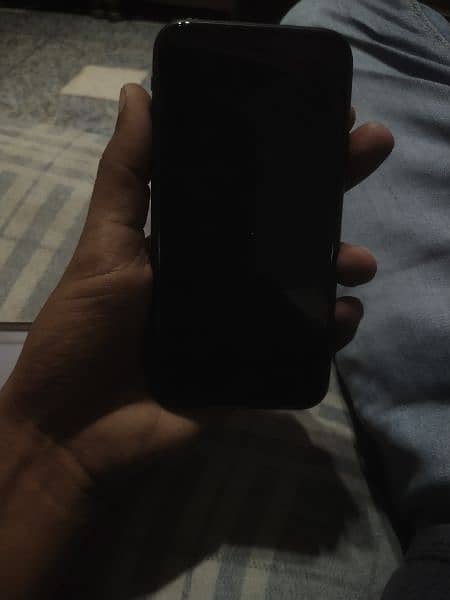 iPhone 11 64gb jv 4