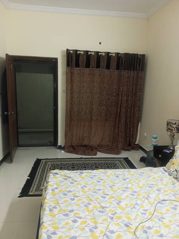 Furnish room available in G10/1 for single male or female 5