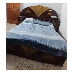 Double bed with 2 side tables & dressing table