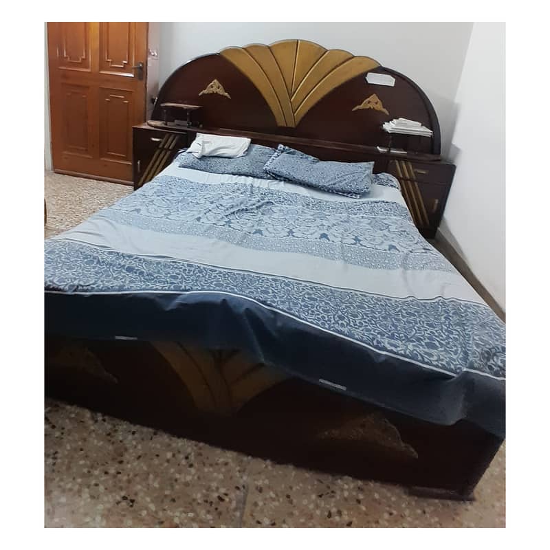 Double bed with 2 side tables & dressing table 0