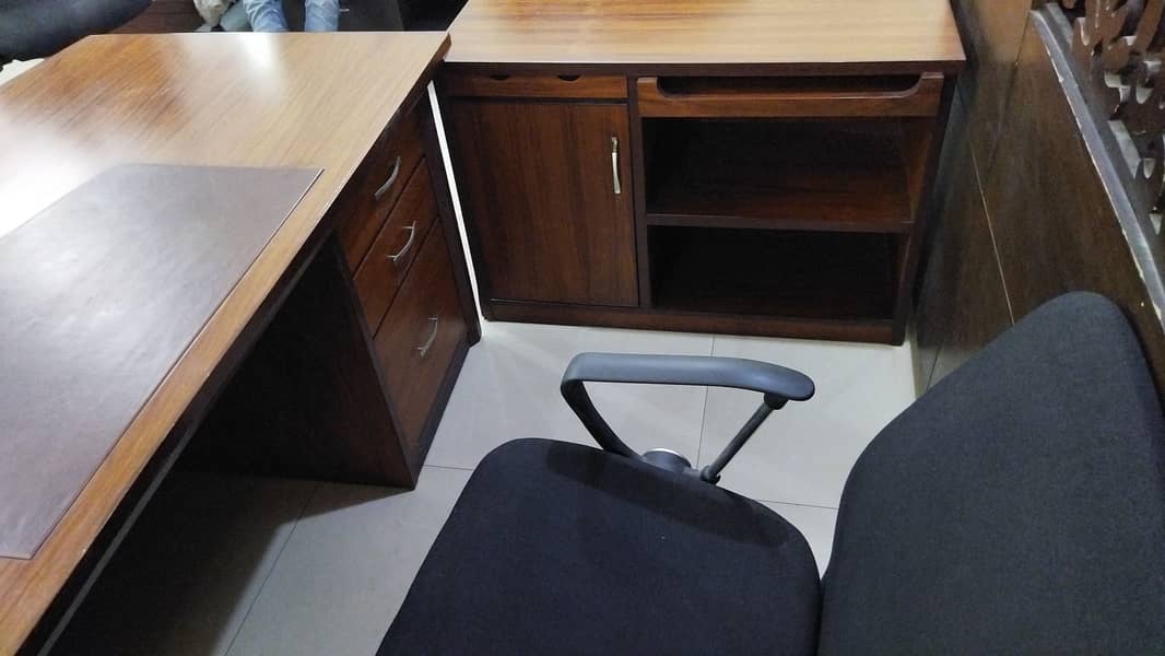 office table /executive table /office revolving chairs /document table 6