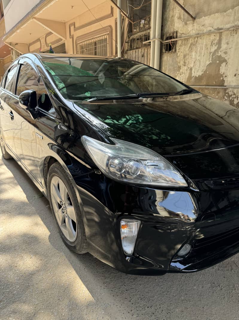 Toyota Prius 2015 G Touring 1