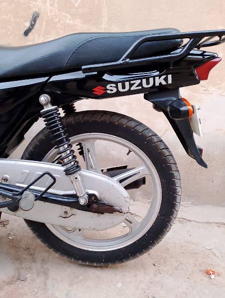 Suzuki 110 3