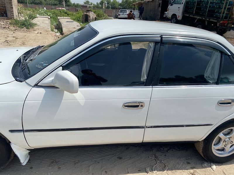 Indus Corolla 1996 (petrol CNG) Sindh num 4