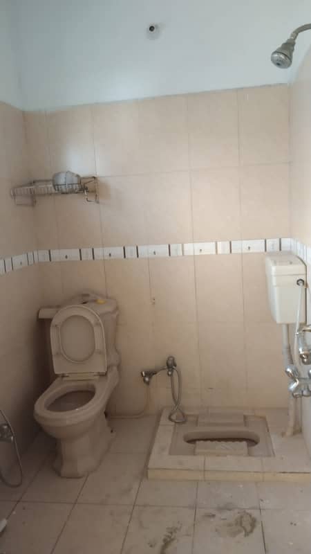 14marla 3beds DD TV lounge kitchen attached baths neat clean upper portion for rent in G 13 4 islamabad 3