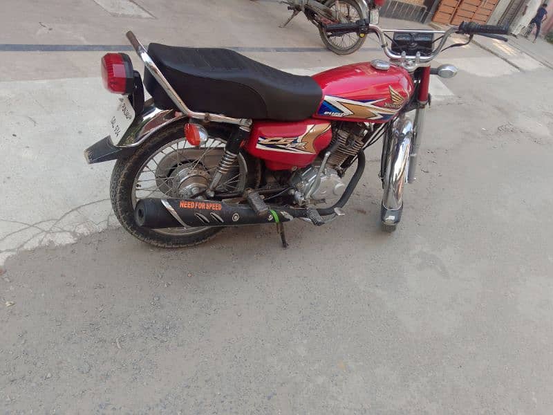 Honda 125 Gujranwala register 2