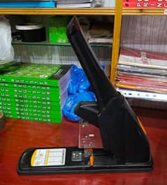 Heavy Duty Stapler