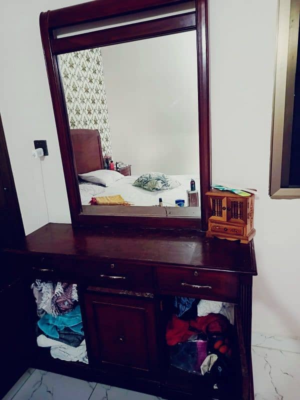 urgent sale dressing table 03321307117 1