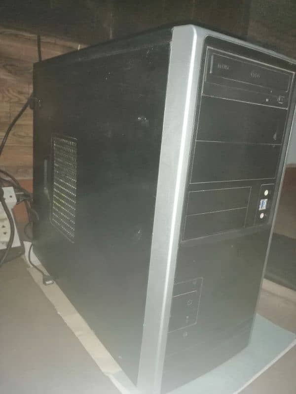 Gaming pc, computer tower, cpu core i7 4th generation. 3