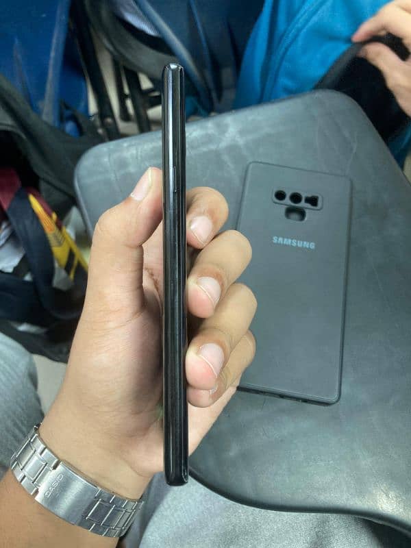 SAMSUNG NOTE 9 EXCHANGEABLE 4