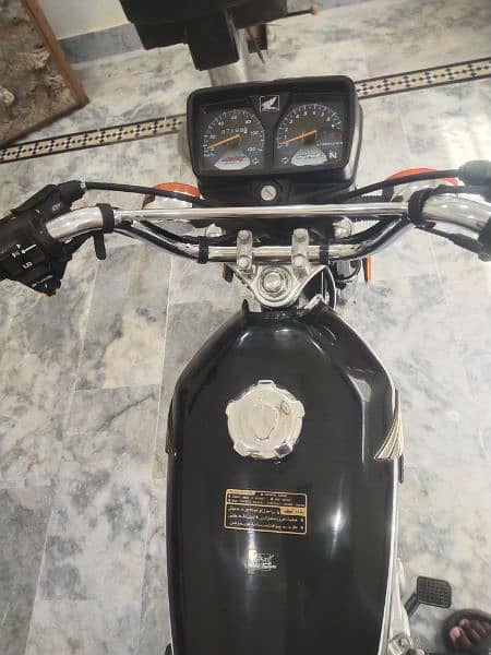 Honda CG 125 Brand New Condition 3