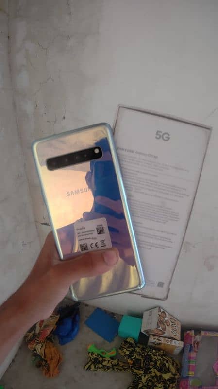 samsung s10 5g with box 1