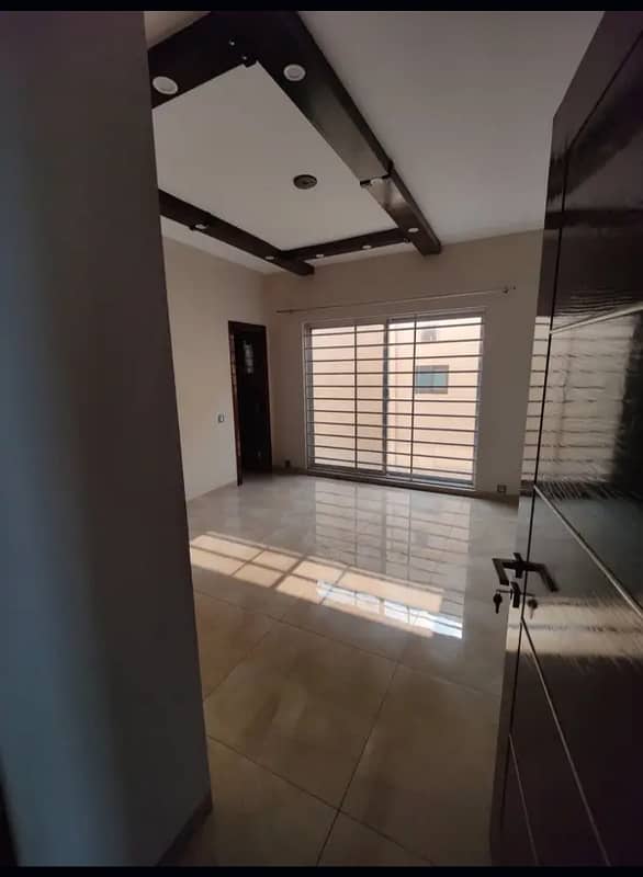 10 MARLA UPPER PORTION FOR RENT IN PARAGON CITY LAHORE 9